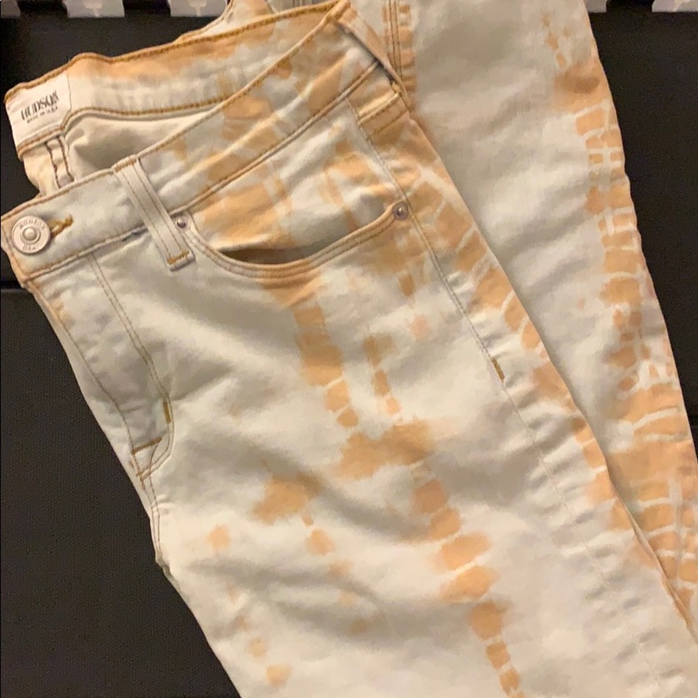 MOVING SALE 🎉 EUC Hudson skinny Jeans